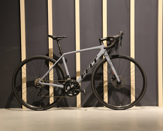 取扱商品 GIANT BIANCHI MERIDA MARIN ISADORE PelotondeParis 他